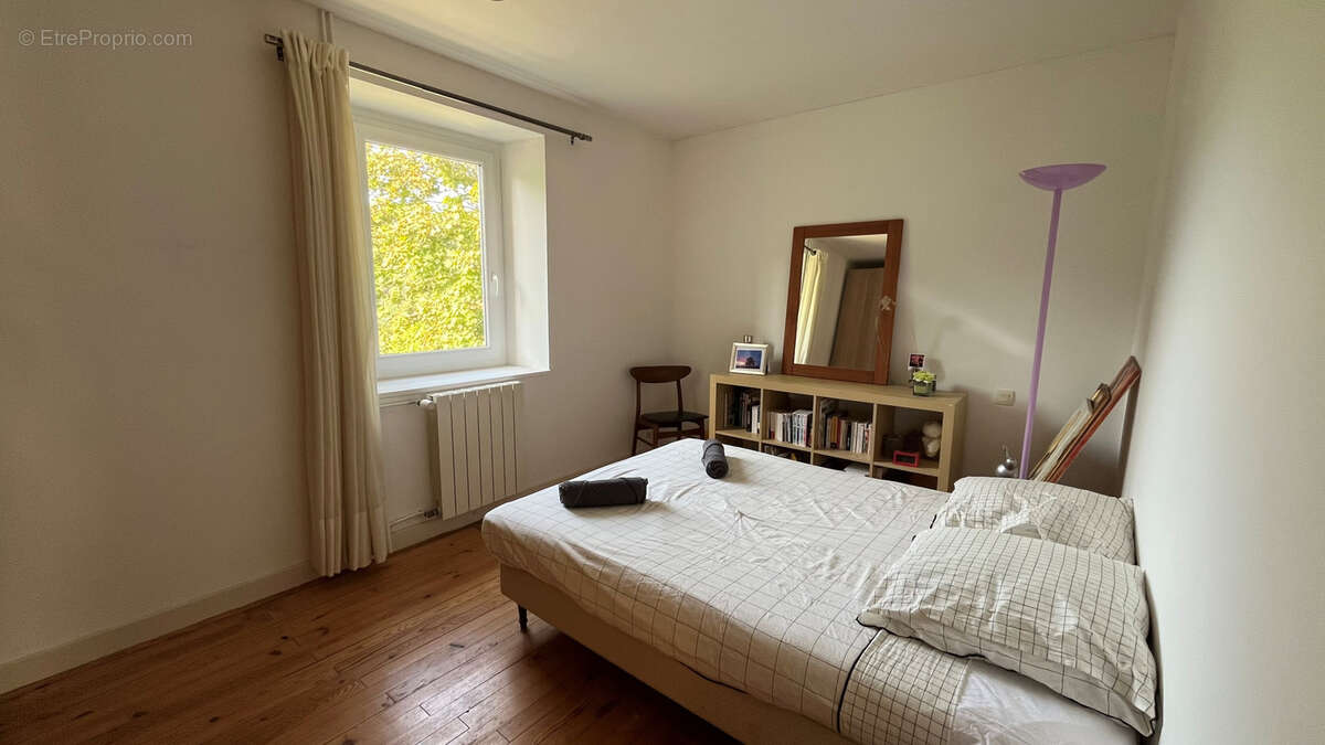 Maison à SAINT-GEORGES-LES-BAINS