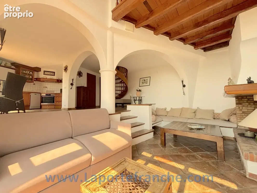 HAUT DE CAGNES maison de charme avec piscine, terrasses vue mer et parking - photo 9
