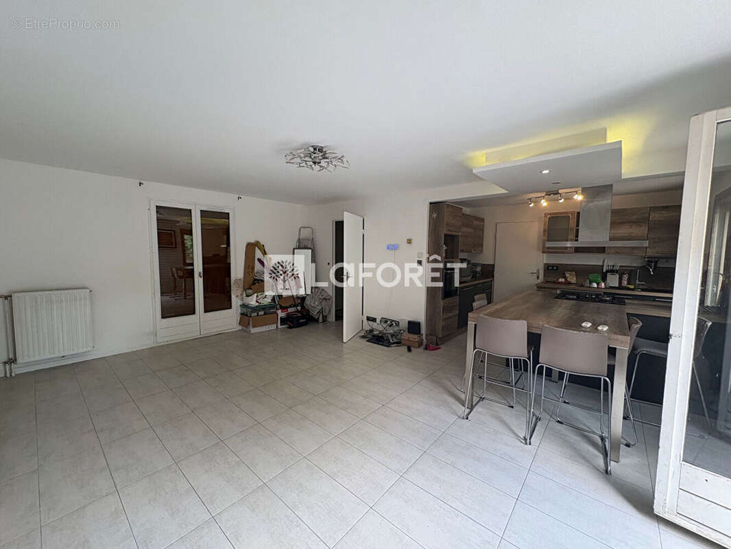 Maison Pontault Combault 6 pièce(s) 90 m2 - photo 2