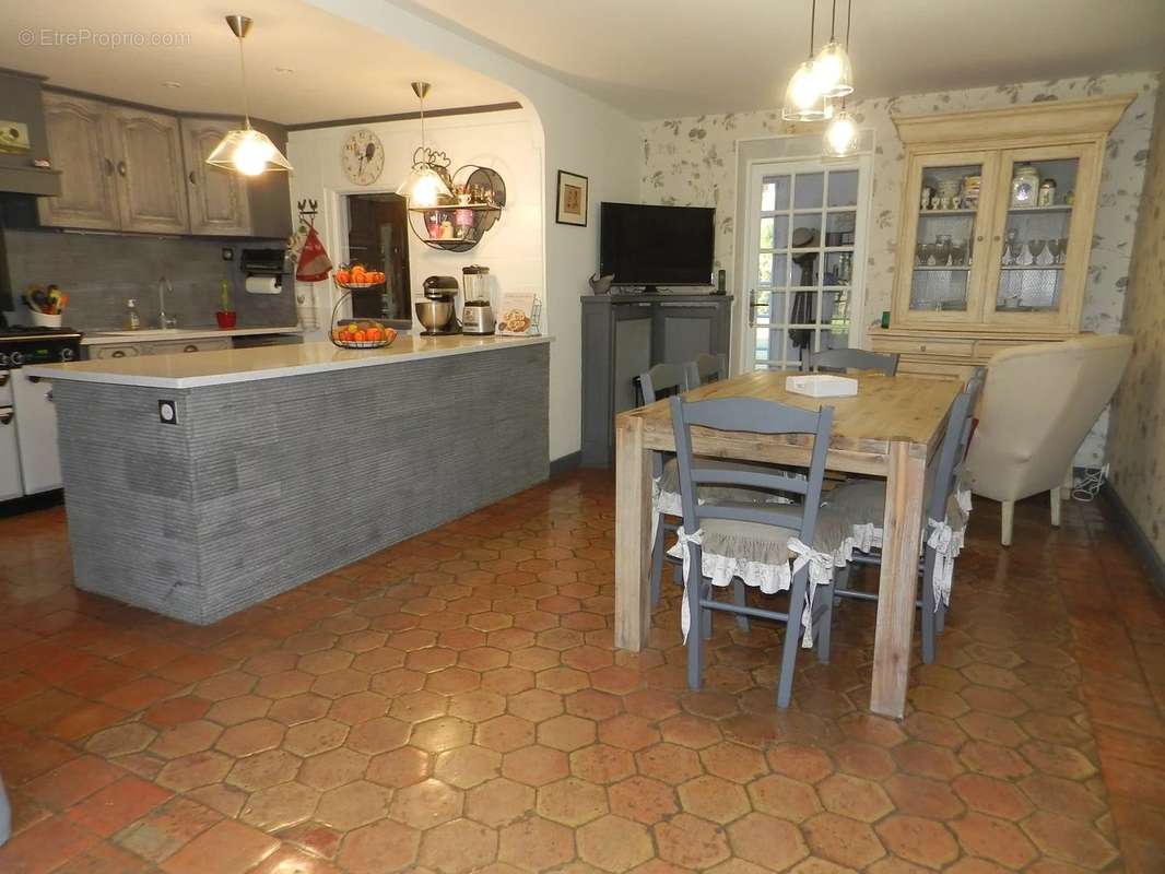 Maison à SAINT-PIERRE-SUR-DIVES