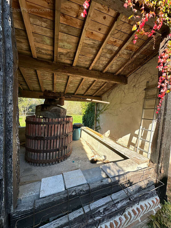 Maison à SAINT-CHRISTOPHE-DE-DOUBLE