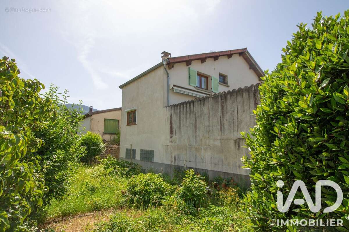 Maison 115 m² à Vertolaye  - photo 4
