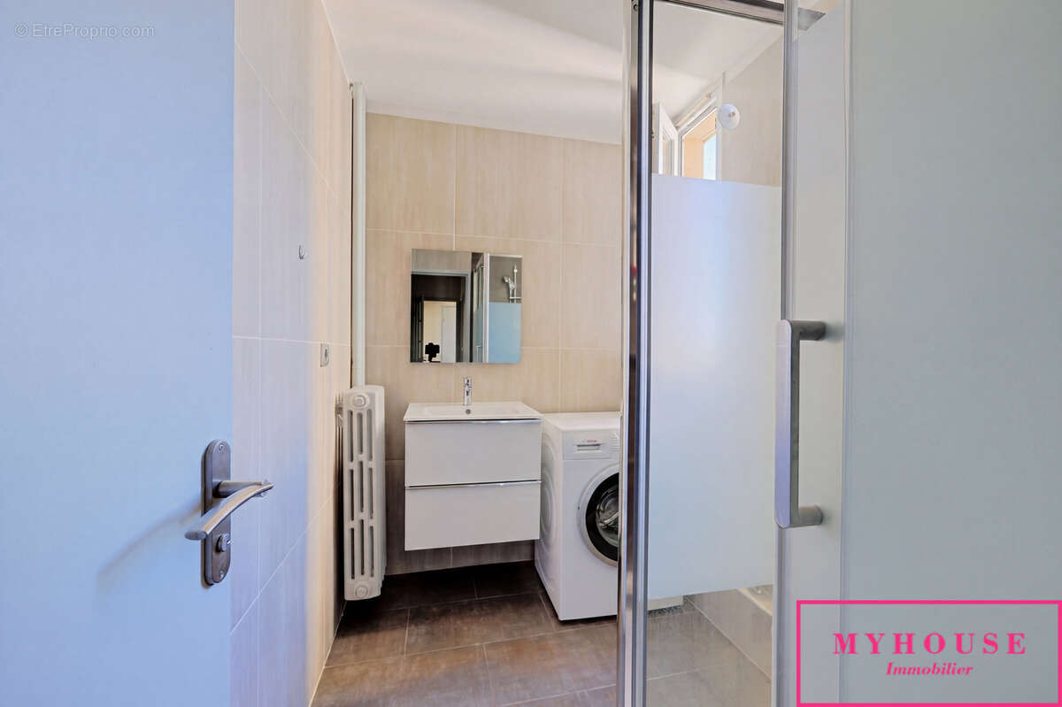 Quartier metro appartement 3 pieces 64m2 - photo 4