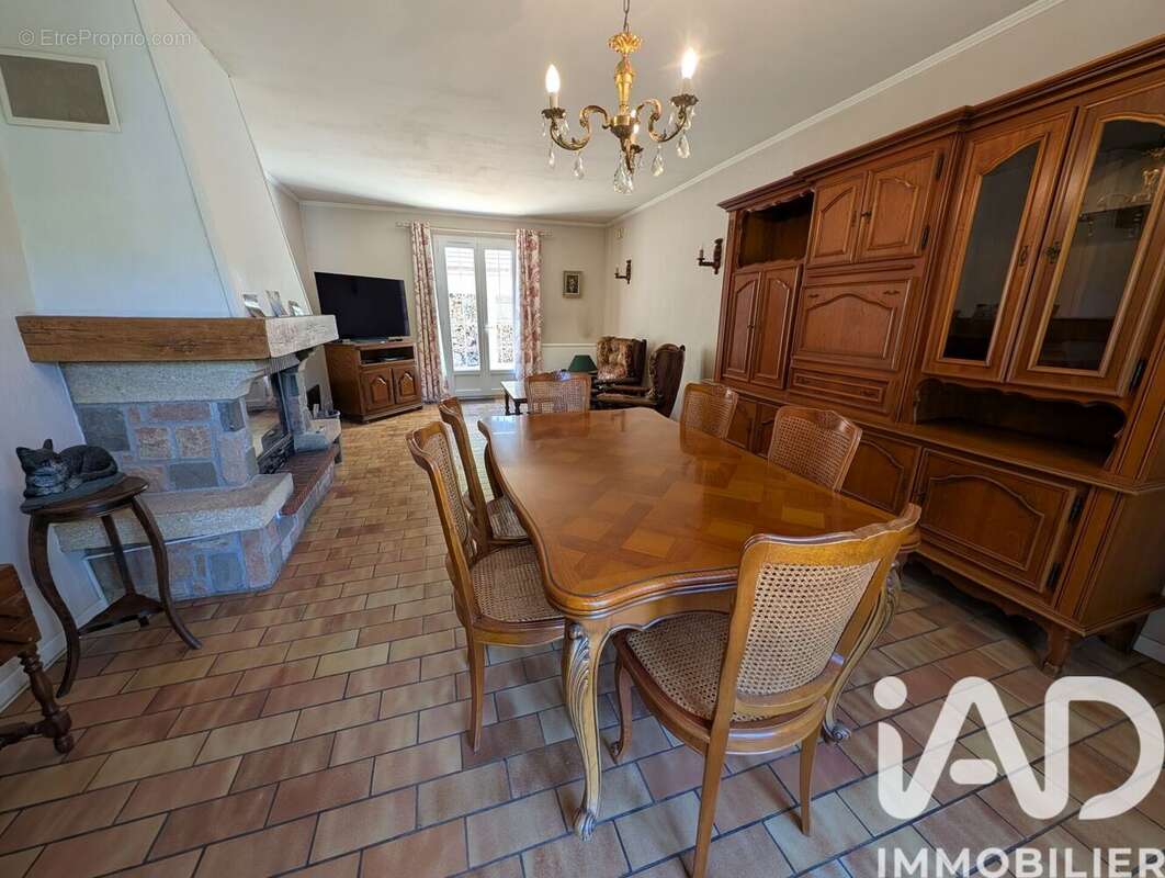 Maison 112 m² à Baugy  - photo 3