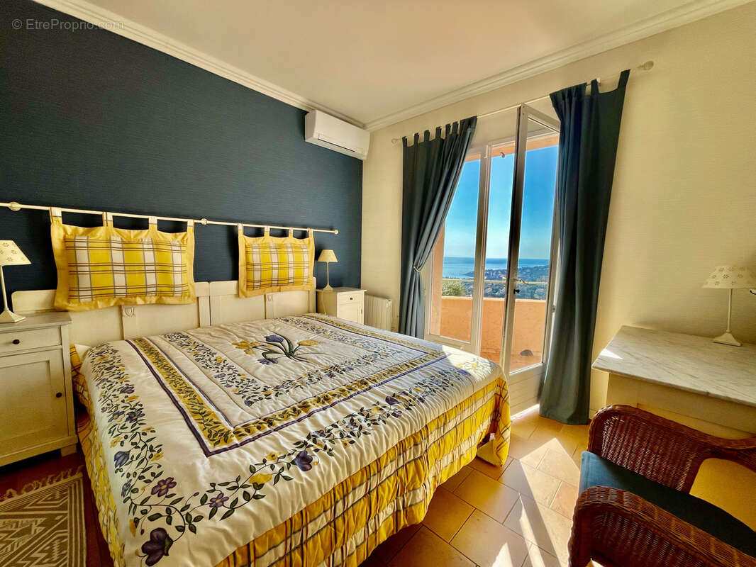 Maison à LES ISSAMBRES