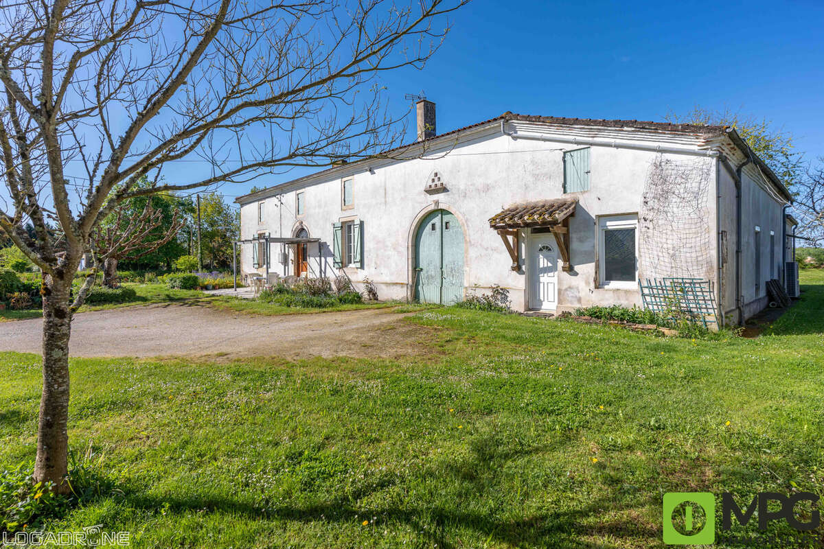 Maison à PINEL-HAUTERIVE