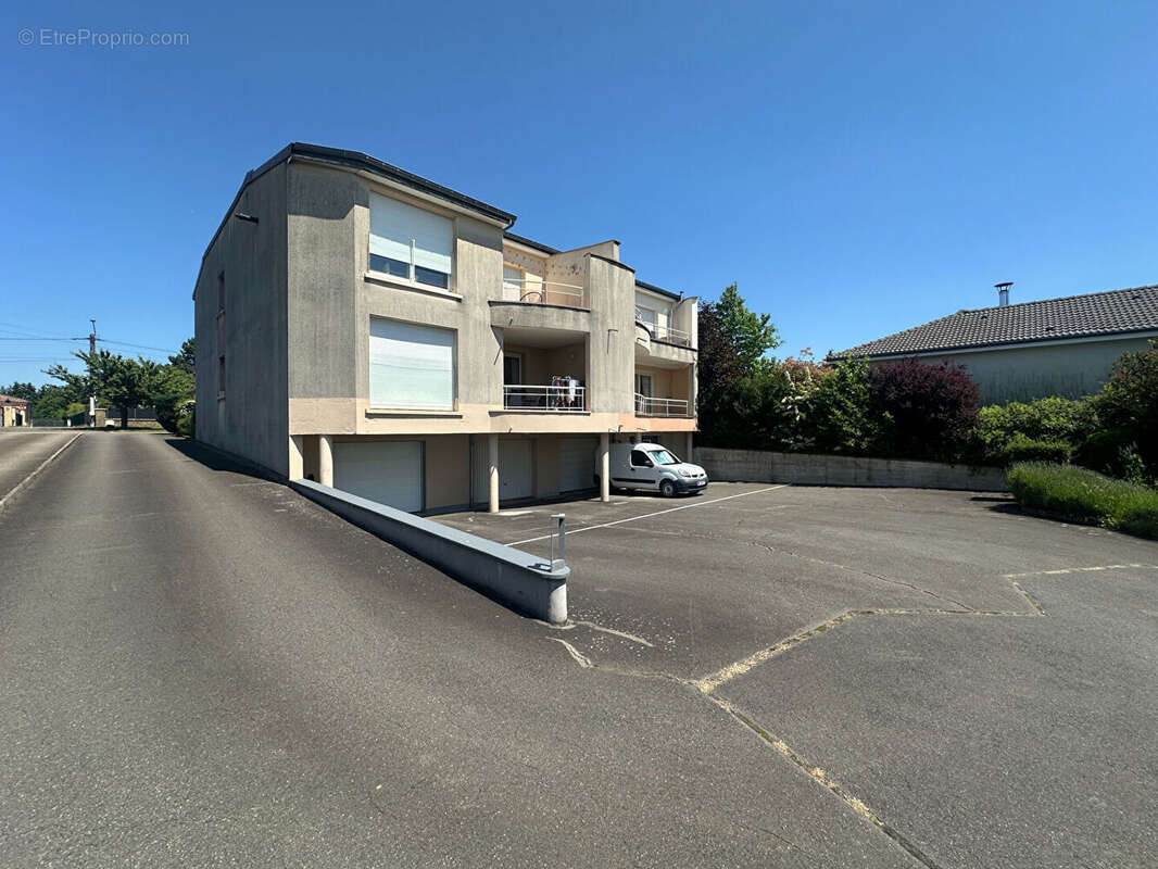 Appartement à COSNES-ET-ROMAIN