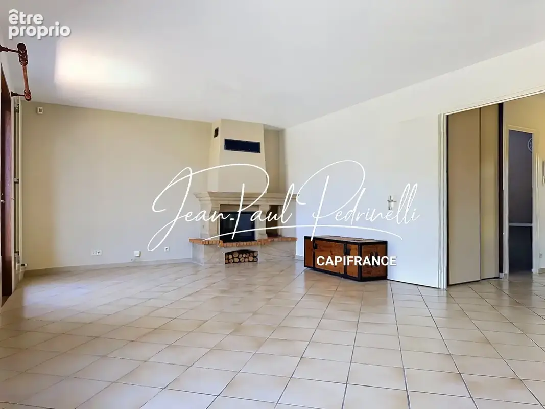CALUIRE-ET-CUIRE Cœur Vassieux - Maison 4 pièces et spacieux double garage et espace rangement - Terrain plat 770 M²  piscinable - photo 26