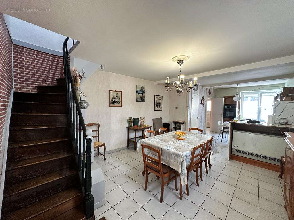 Maison à MORTAGNE-SUR-GIRONDE