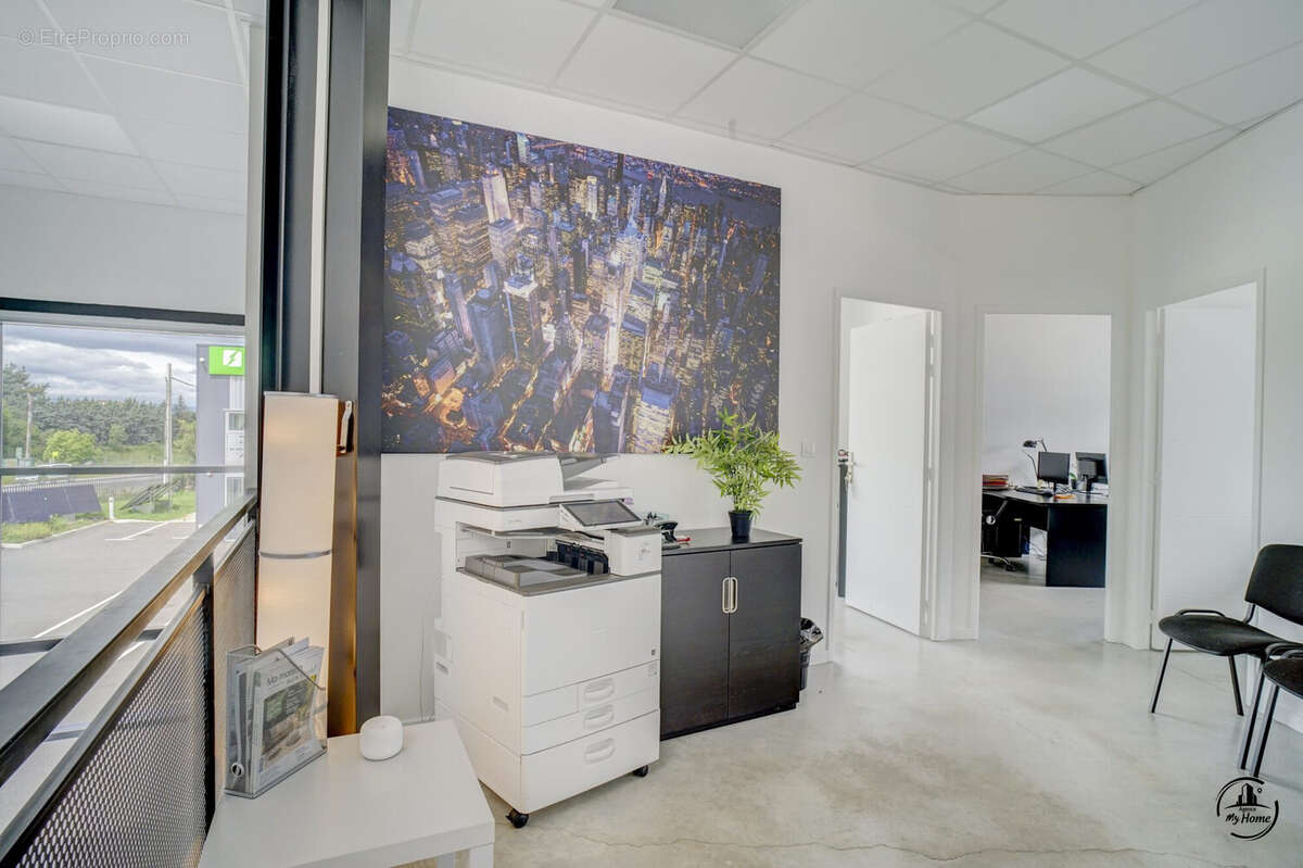 Commerce à LA FOUILLOUSE