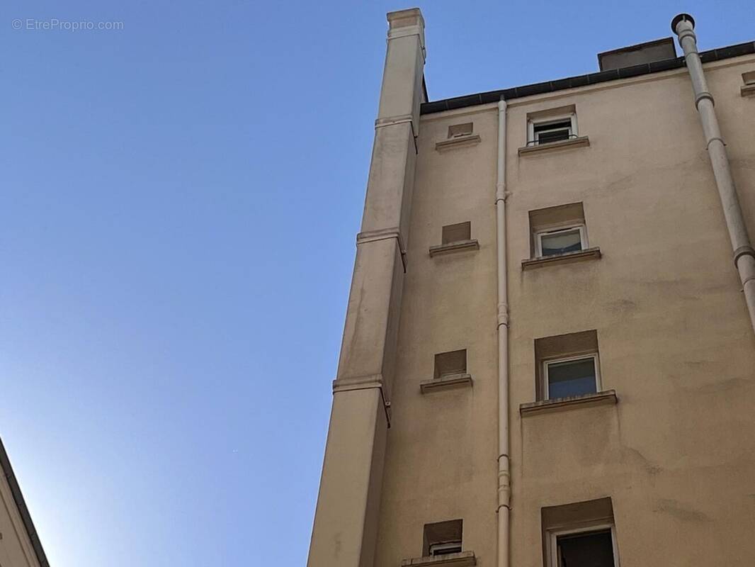Autre à PARIS-18E