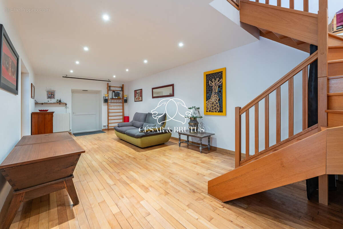 Maison 262 m² à Roanne  - photo 7