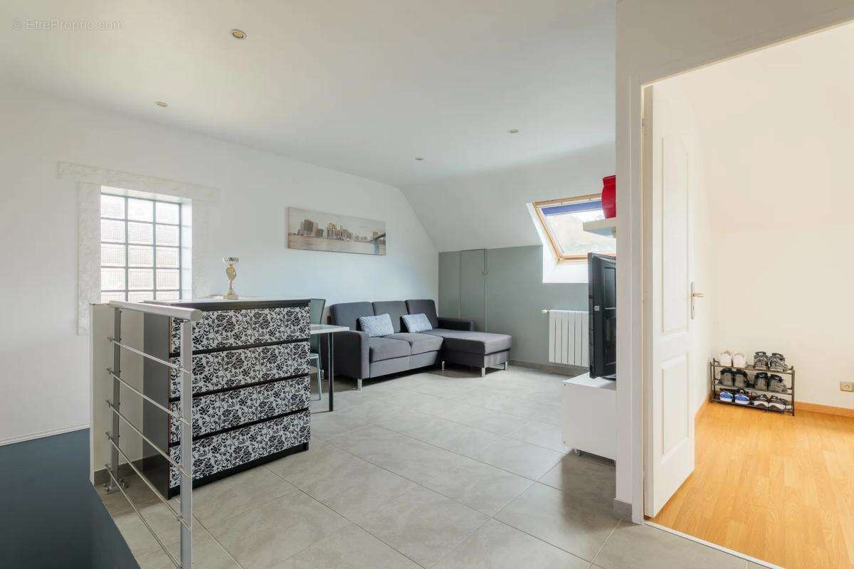 Maison de 9 pièces de 236 m² à Ozoir-la-Ferrière - photo 12