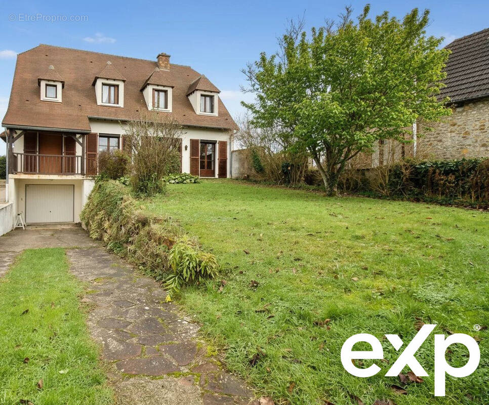 Maison à LE MESNIL-SAINT-DENIS