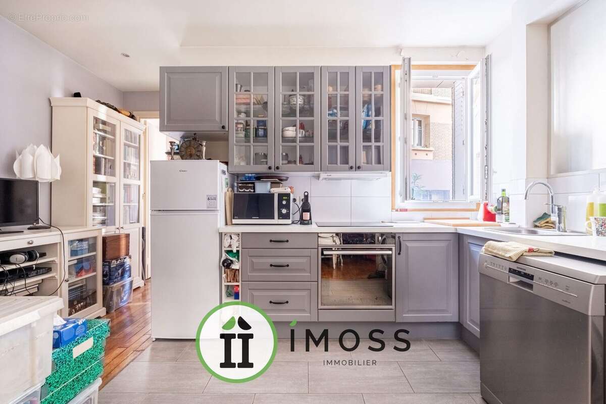 Appartement à PARIS-18E