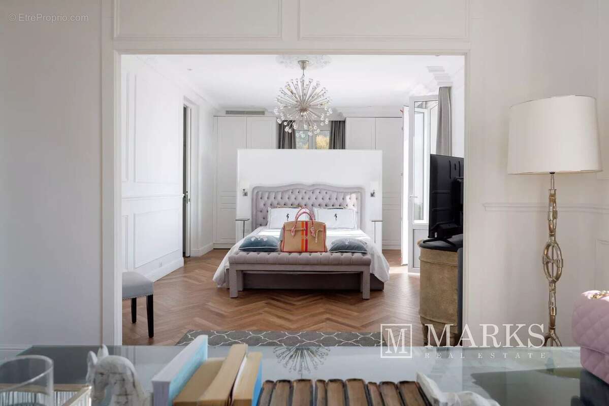 Villa rénovée avec goût avec maison d'amis et vue dégagée - photo 24