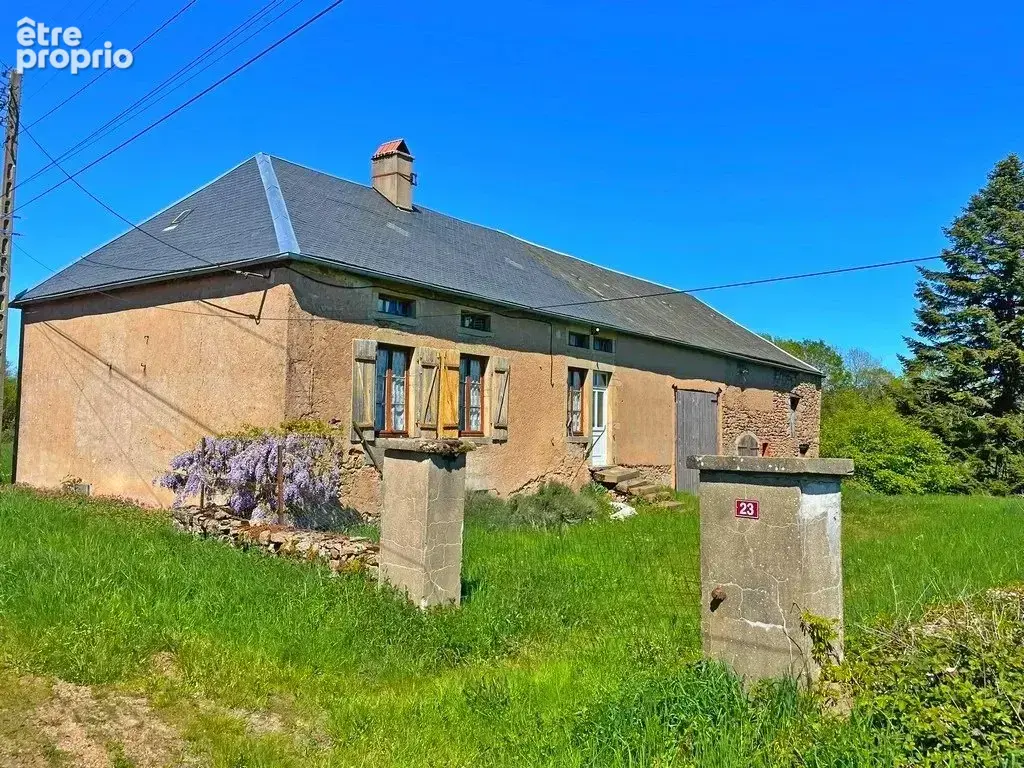 Exclusivité: Bourgogne, Parc du Morvan, Secteur ALLIGNY EN MORVAN : Corps de ferme à rénover sur plus de 3 000 m² de terrain - photo 2