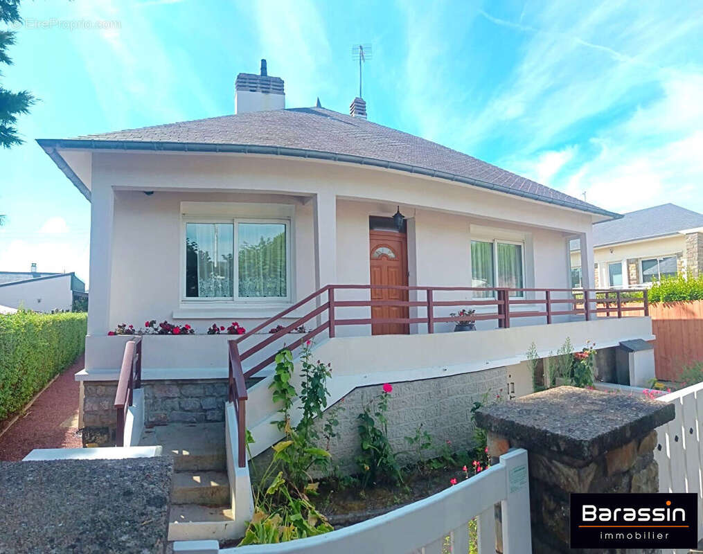 Maison à AGON-COUTAINVILLE