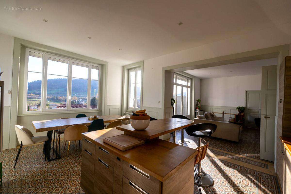 Maison à PONTCHARRA-SUR-TURDINE