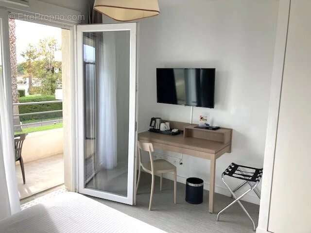 Appartement à MANDELIEU-LA-NAPOULE