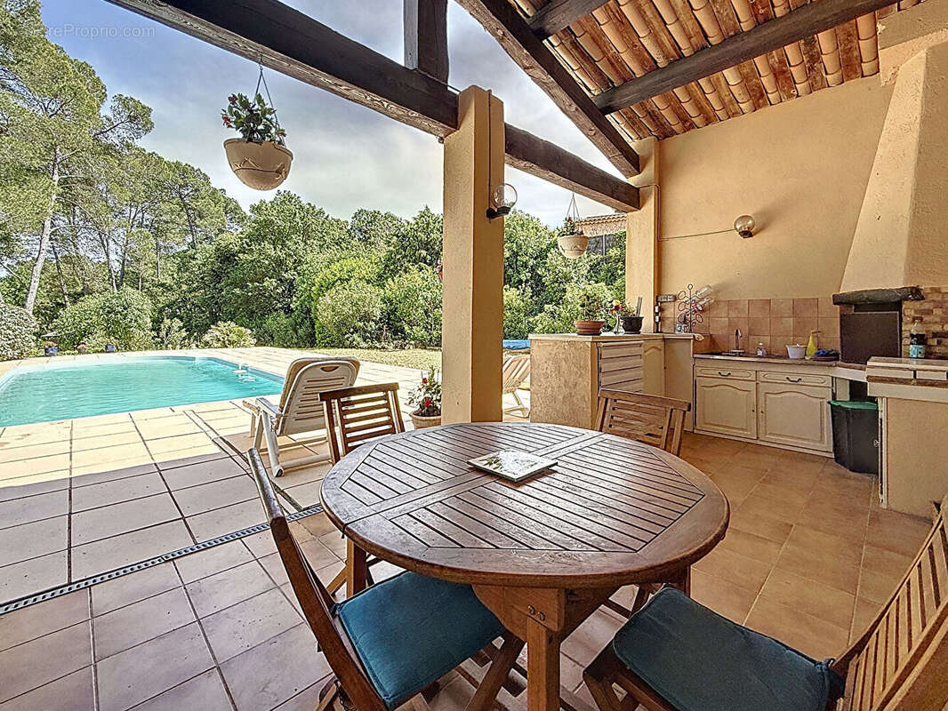 Maison à LE CANNET-DES-MAURES