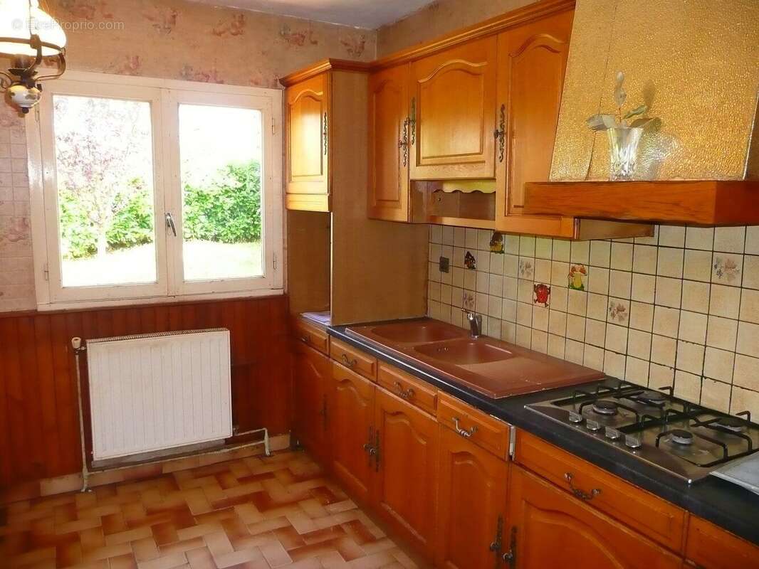 Pavillon Idéalement Situé - Parfait pour une Jeune Famille ! - photo 16