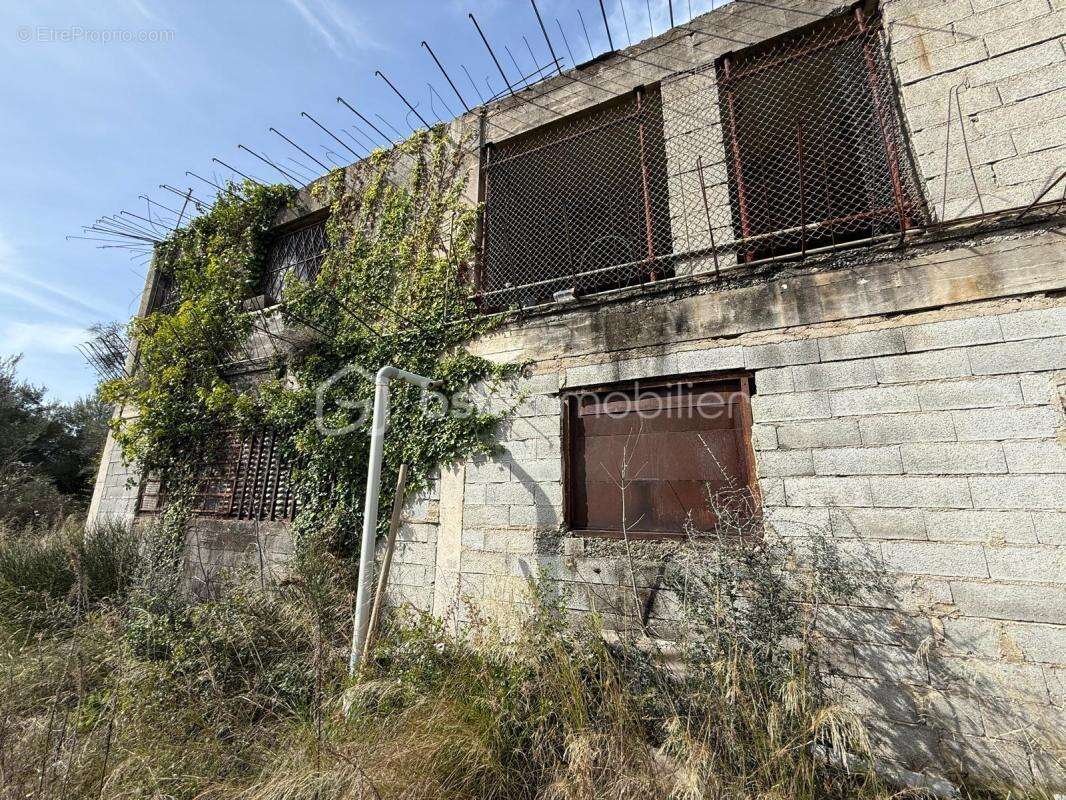 Colomars - ideal investisseur - maison en travaux inacheves - 500m² - terrain 1975 m² - 20 min nice - photo 6