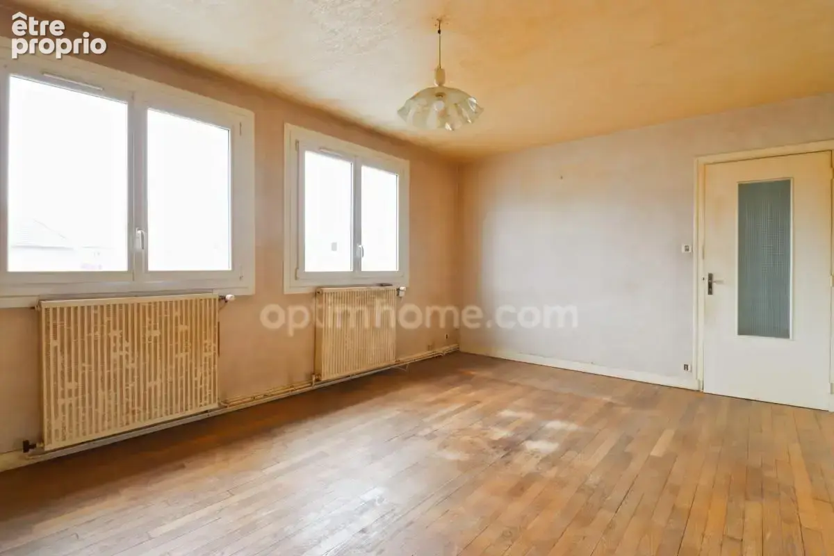 Immeuble de rapport à vendre à CHATEAUPONSAC (Haute-Vienne) - 2 Appartements Type F3 - 4 Garages - photo 8