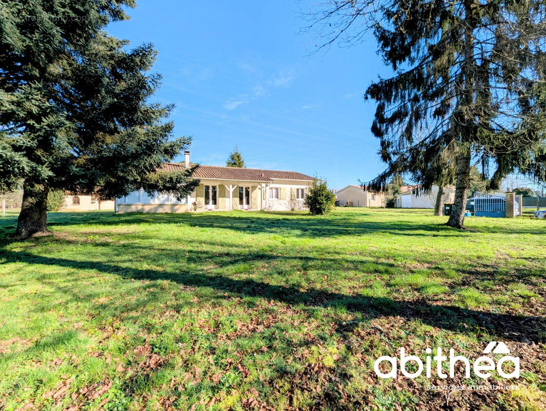 Maison à SAINT-CIERS-D&#039;ABZAC