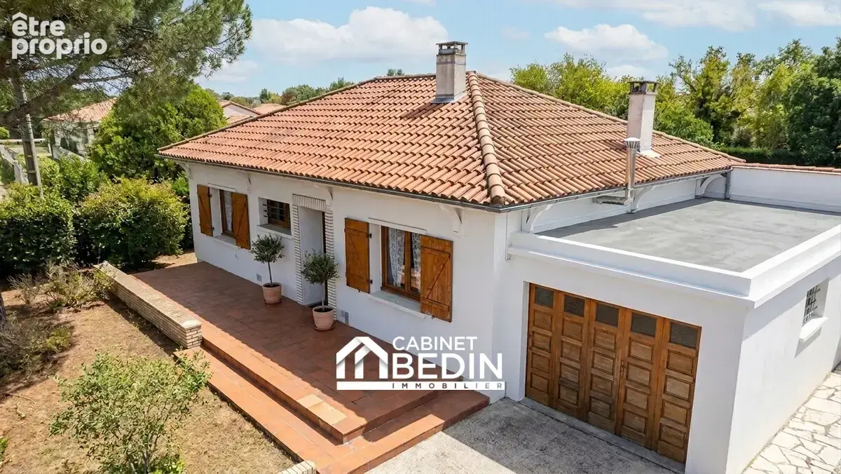 Photo Maison à Saint-Louis-De-Montferrand au prix de 254 700€