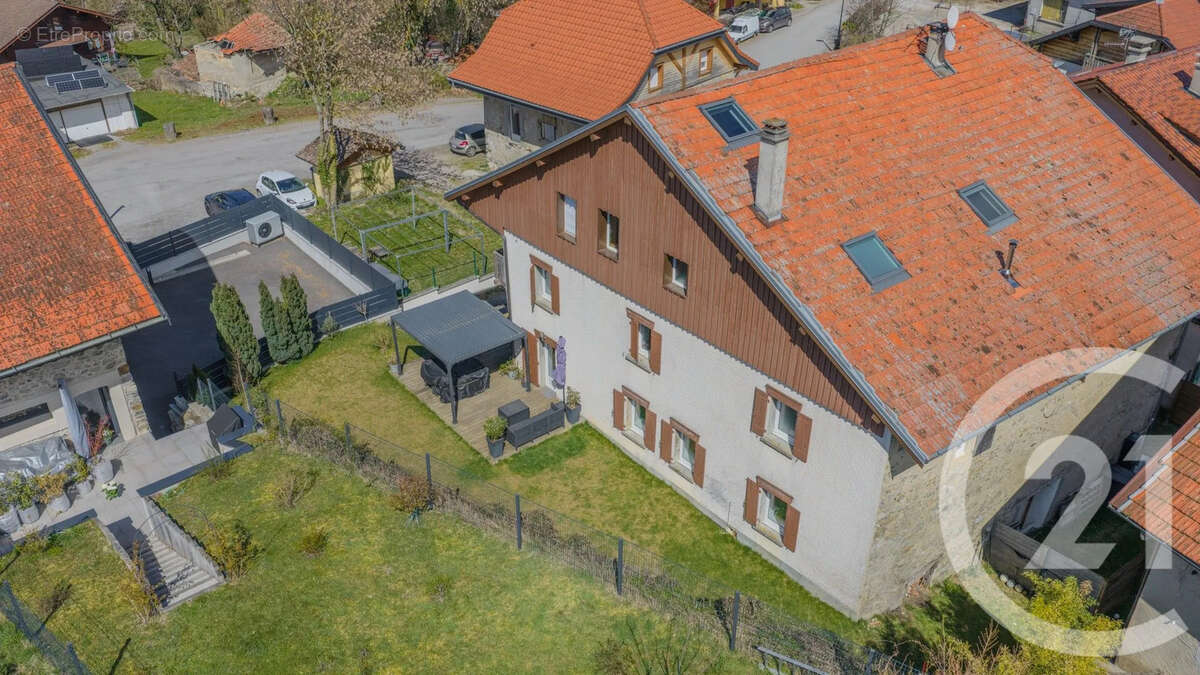 Maison à LARRINGES