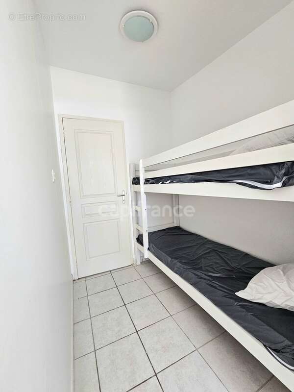 A vendre maison de vacances traversante de 31m2, dans une résidence en bord de mer avec piscines, activités et restaurant à Cast - photo 8