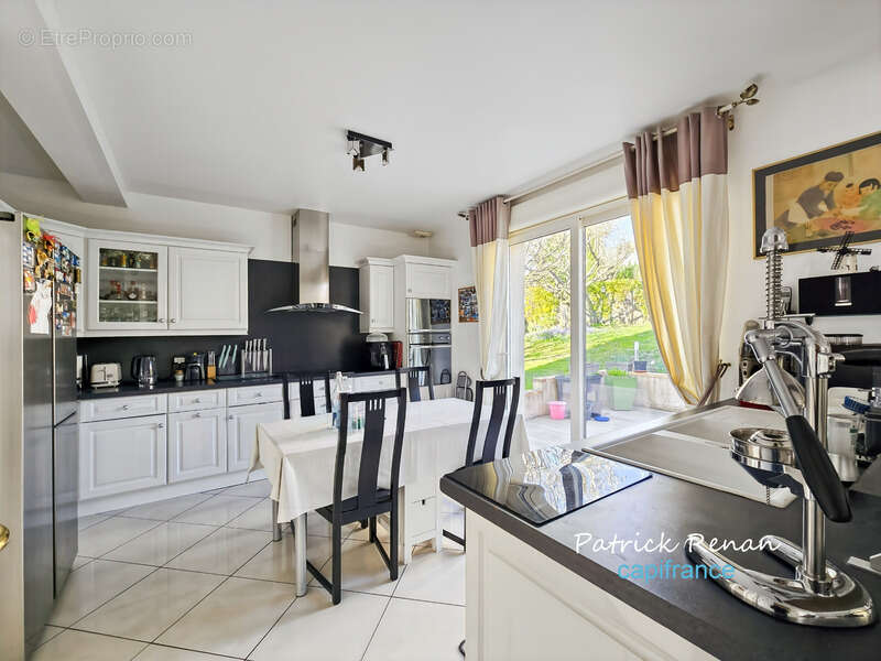 Maison à FONTENAY-LE-FLEURY