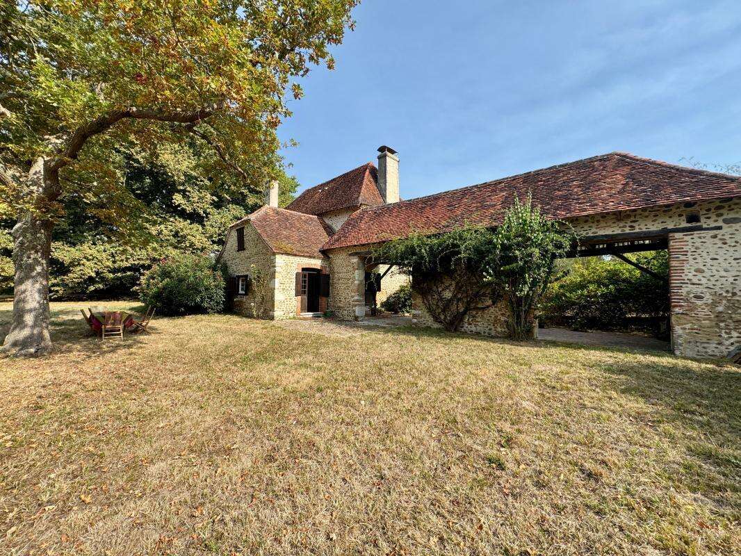 Maison à LASCLAVERIES