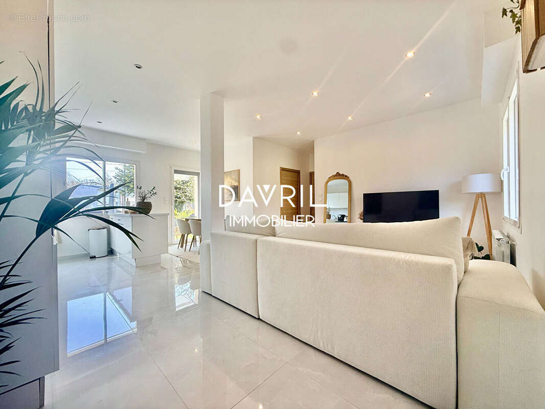 Maison à CONFLANS-SAINTE-HONORINE