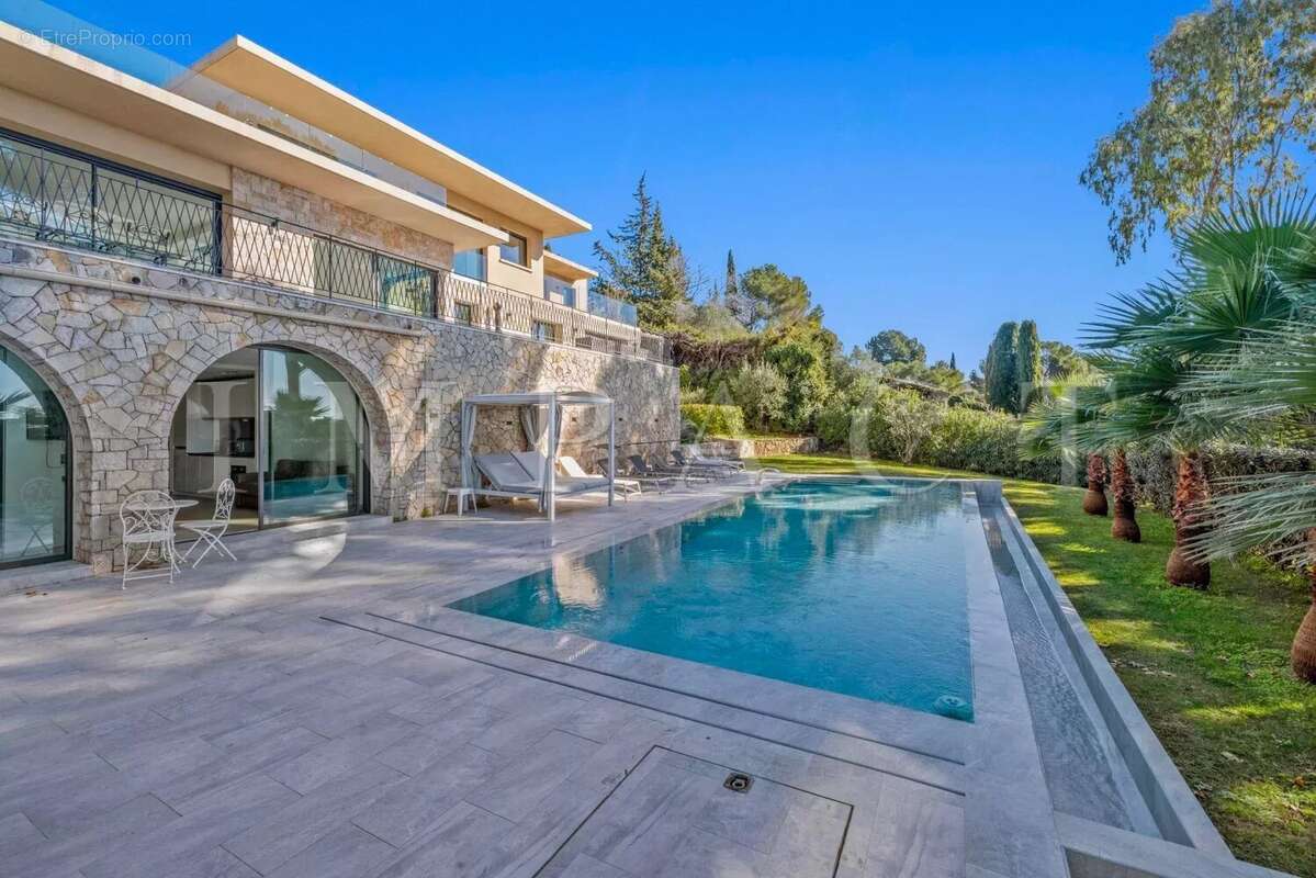 Maison à MOUGINS