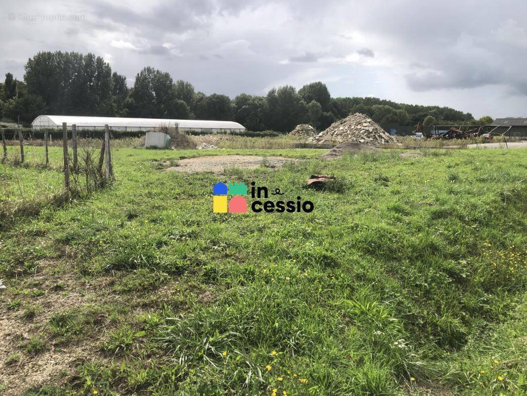 Terrain à BONNETABLE