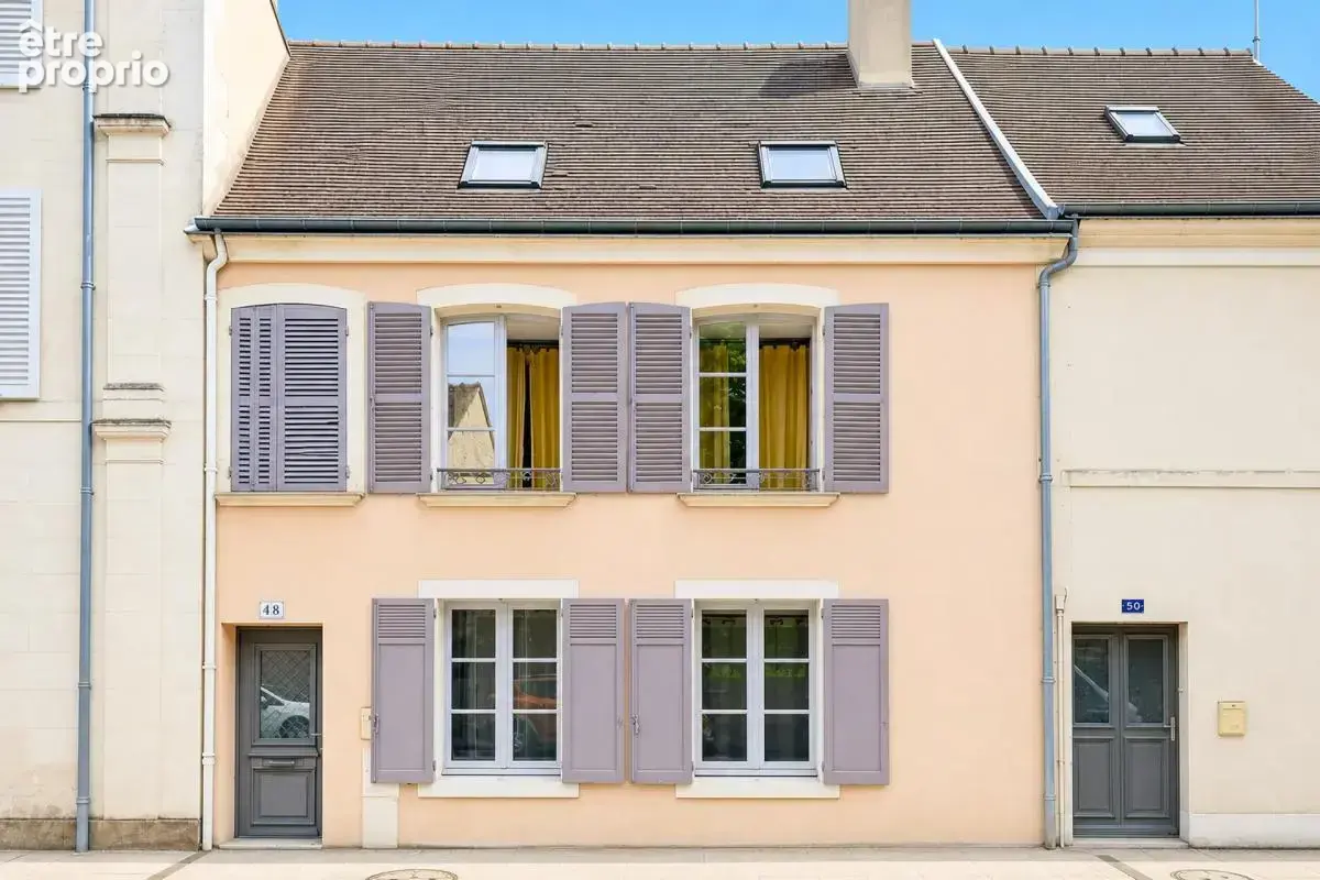 Maison de 7 pièces de 209 m² à Nogent-le-Rotrou - photo 2