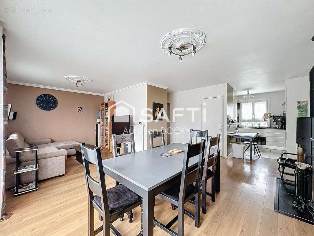 Photo 4 - Maison à COUBRON