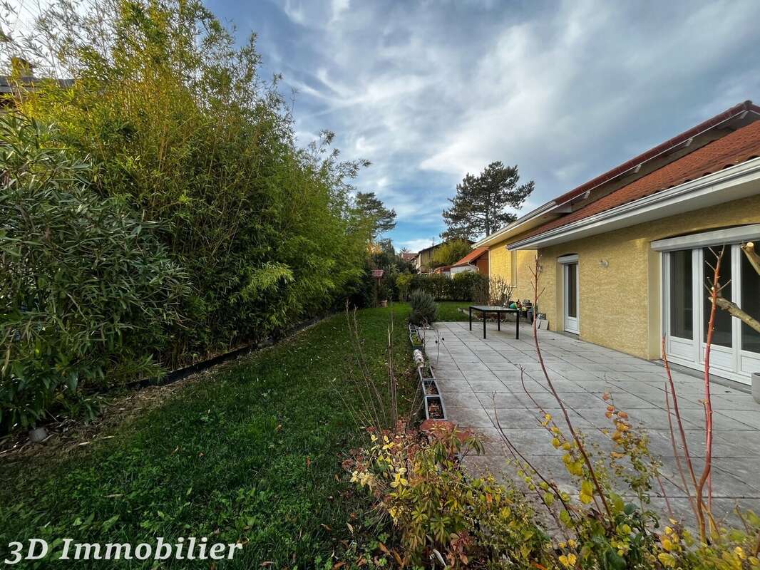 Maison 130 m² à Douvaine  - photo 3