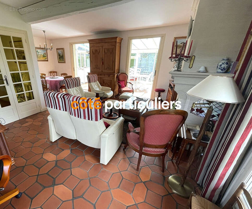 Maison 6 pieces avec dependances - photo 2