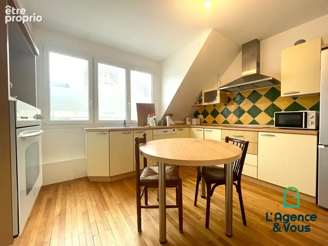 Lorient hyper centre - duplex trois chambres - dernière étage - photo 3