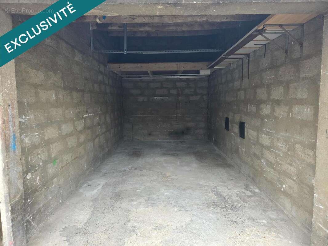 Photo 3 - Parking à ALFORTVILLE