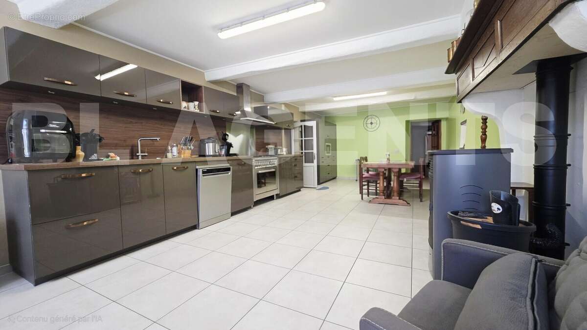 20250718_155038(1) - Maison à MAUBERT-FONTAINE