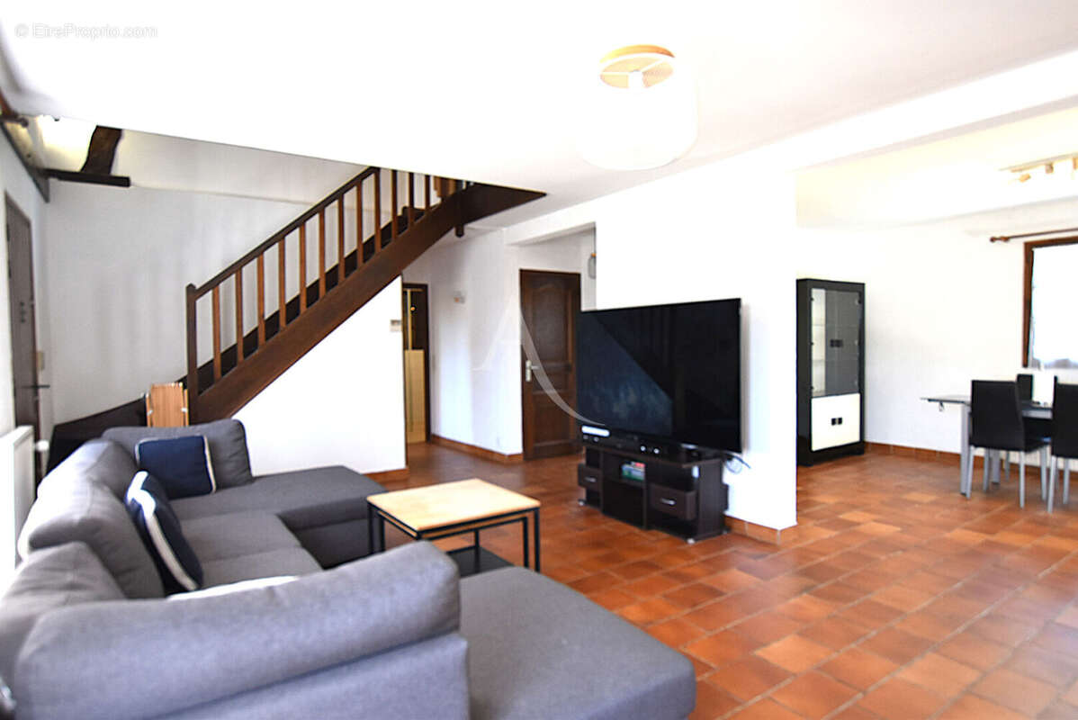Maison à COMBS-LA-VILLE