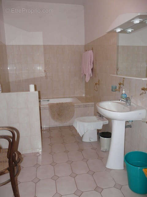 Belle maison de maître sur 10 Ha de prairies et de bois - photo 13