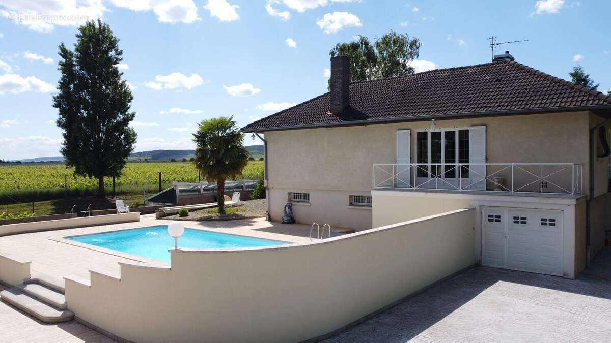 Maison à LADOIX-SERRIGNY