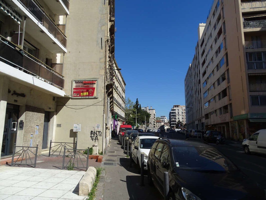Appartement à MARSEILLE-4E