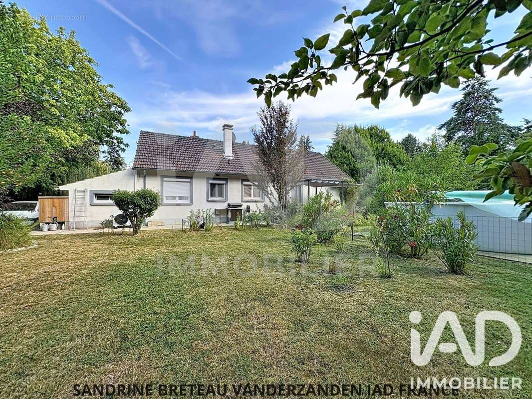 Maison 121 m² à Chambon-La-Foret  - photo 3
