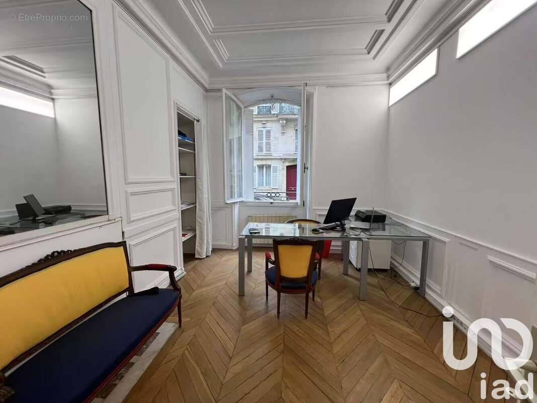 Photo 4 - Appartement à PARIS-8E